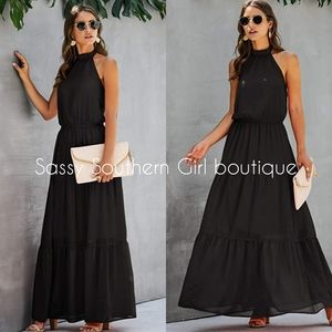 ⭐🆕Boho black tiered halter maxi dress